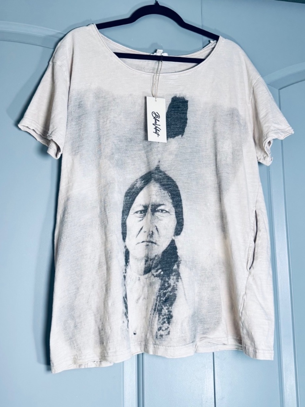 Blue Velvet Sitting Bull Tee SZ M